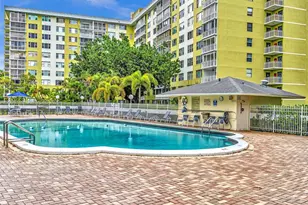 4400 Hillcrest Dr, Hollywood, FL 33021 - Photo 35