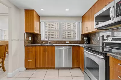 [Address not provided], Hallandale Beach, FL 33009 - Photo 17