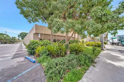 2200 N University Dr, Sunrise, FL 33322 - Photo 3