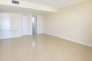 9357 Fontainebleau Blvd, Miami, FL 33172 - Photo 5