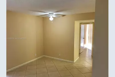 17121 N Bay Rd #720, Sunny Isles Beach, FL 33160 - Photo 11
