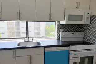 17121 N Bay Rd, Sunny Isles Beach, FL 33160 - Photo 5