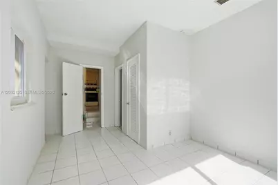 135 SW 27th Rd, Miami, FL 33129 - Photo 19