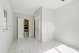 135 SW 27th Rd, Miami, FL 33129 - Photo 19