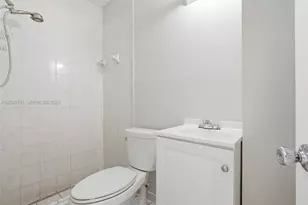 135 SW 27th Rd, Miami, FL 33129 - Photo 21