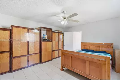 135 SW 27th Rd, Miami, FL 33129 - Photo 15