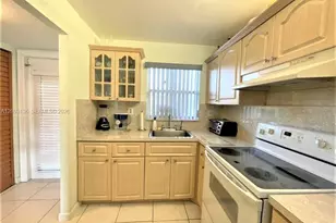 9900 Sunrise Lakes Blvd, Sunrise, FL 33322 - Photo 5