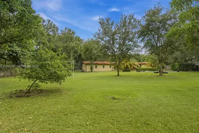 9801 SW 96th St, Miami, FL 33176 - Photo 35