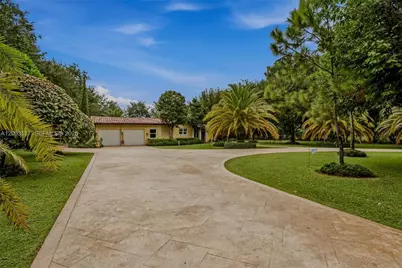 9801 SW 96th St, Miami, FL 33176 - Photo 5