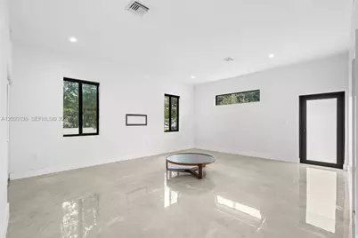 808 NW 5th Ter, Hallandale Beach, FL 33009 - Photo 3