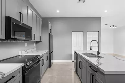 808 NW 5th Ter, Hallandale Beach, FL 33009 - Photo 11
