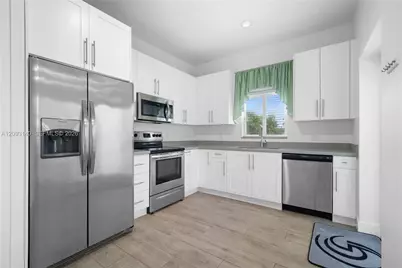 836 NW 33rd Ave, Miami, FL 33125 - Photo 31
