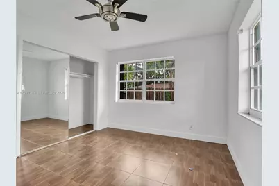 401 SW 4th Ter, Hallandale Beach, FL 33009 - Photo 13