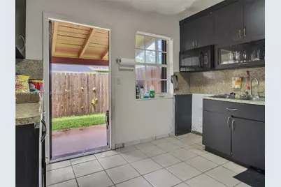 401 SW 4th Ter, Hallandale Beach, FL 33009 - Photo 23