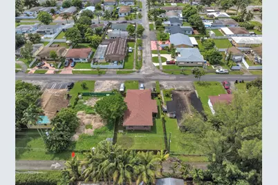 401 SW 4th Ter, Hallandale Beach, FL 33009 - Photo 31