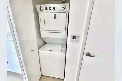 485 Brickell Ave #1809, Miami, FL 33131 - Photo 19