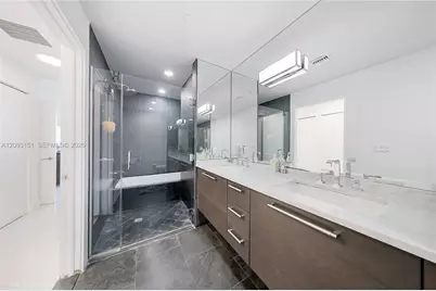 900 Biscayne Blvd #2602, Miami, FL 33132 - Photo 3