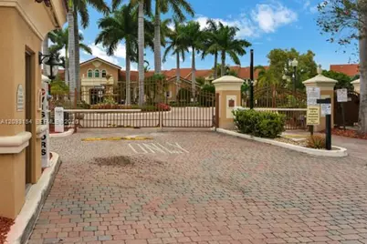 313 Villa Cir #313, Boynton Beach, FL 33435 - Photo 1