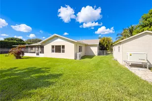 12635 SW 113th Ct, Miami, FL 33176 - Photo 15