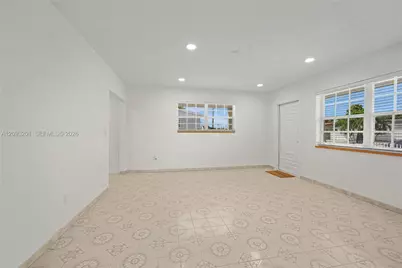 1250 W 34th St, Hialeah, FL 33012 - Photo 3