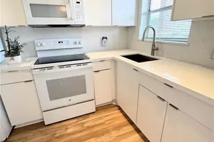 8500 Sunrise Lakes Blvd, Sunrise, FL 33322 - Photo 1