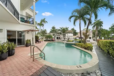 70 Isle Of Venice Dr #102, Fort Lauderdale, FL 33301 - Photo 3
