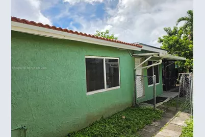 820 SW 49th Ter, Margate, FL 33068 - Photo 15