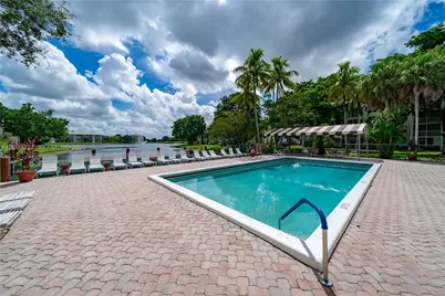 9230 Lagoon Pl #111, Davie, FL 33324 - Photo 13