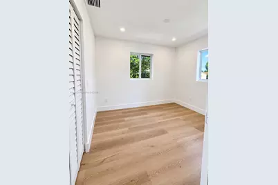 1711 NW 26th Ave, Fort Lauderdale, FL 33311 - Photo 9