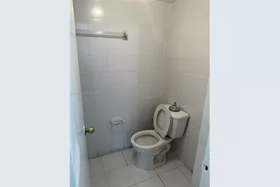 1325 W 68th St #221, Hialeah, FL 33014 - Photo 9