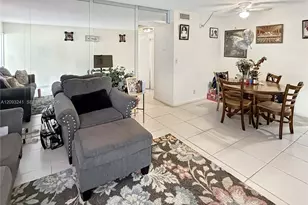 10184 Twin Lakes Dr, Coral Springs, FL 33071 - Photo 1