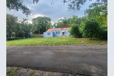 1107 NE 117th St, Biscayne Park, FL 33161 - Photo 3