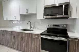 1175 W 33rd Pl, Hialeah, FL 33012 - Photo 7