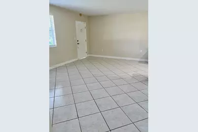 1175 W 33rd Pl, Hialeah, FL 33012 - Photo 5