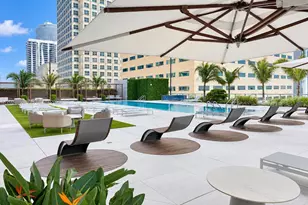 325 S Biscayne Blvd, Miami, FL 33131 - Photo 11
