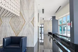 325 S Biscayne Blvd, Miami, FL 33131 - Photo 9