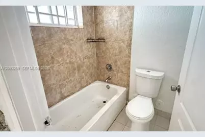 11051 W Okeechobee Rd #101, Hialeah Gardens, FL 33018 - Photo 15