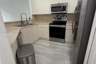 1432 SE 25th Ave, Homestead, FL 33035 - Photo 5