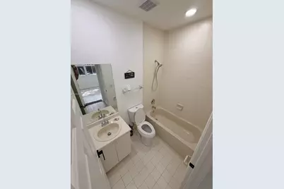 1432 SE 25th Ave, Homestead, FL 33035 - Photo 11
