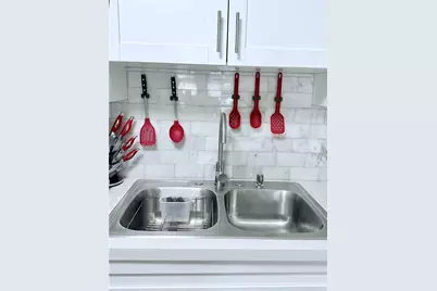 1284 W 44th Pl #1, Hialeah, FL 33012 - Photo 3