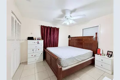 1284 W 44th Pl #1, Hialeah, FL 33012 - Photo 15