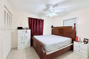 1284 W 44th Pl, Hialeah, FL 33012 - Photo 15