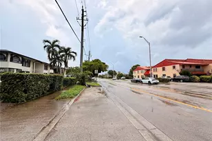 1284 W 44th Pl, Hialeah, FL 33012 - Photo 23
