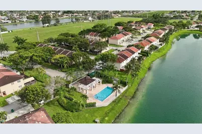 13912 SW 174th Ter #13912, Miami, FL 33177 - Photo 7