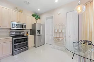 1384 W Harbor Vw W, Hollywood, FL 33019 - Photo 3