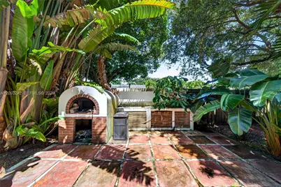 1103 NE 118th St, Biscayne Park, FL 33161 - Photo 41