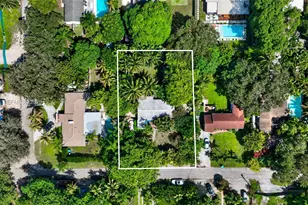 1103 NE 118th St, Biscayne Park, FL 33161 - Photo 9