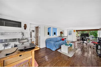 1103 NE 118th St, Biscayne Park, FL 33161 - Photo 25