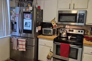 8010 Hampton Blvd, North Lauderdale, FL 33068 - Photo 3