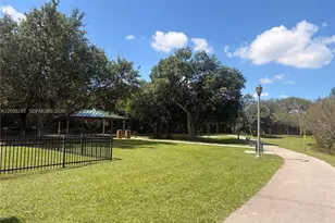 [Address not provided], North Miami Beach, FL 33179 - Photo 39